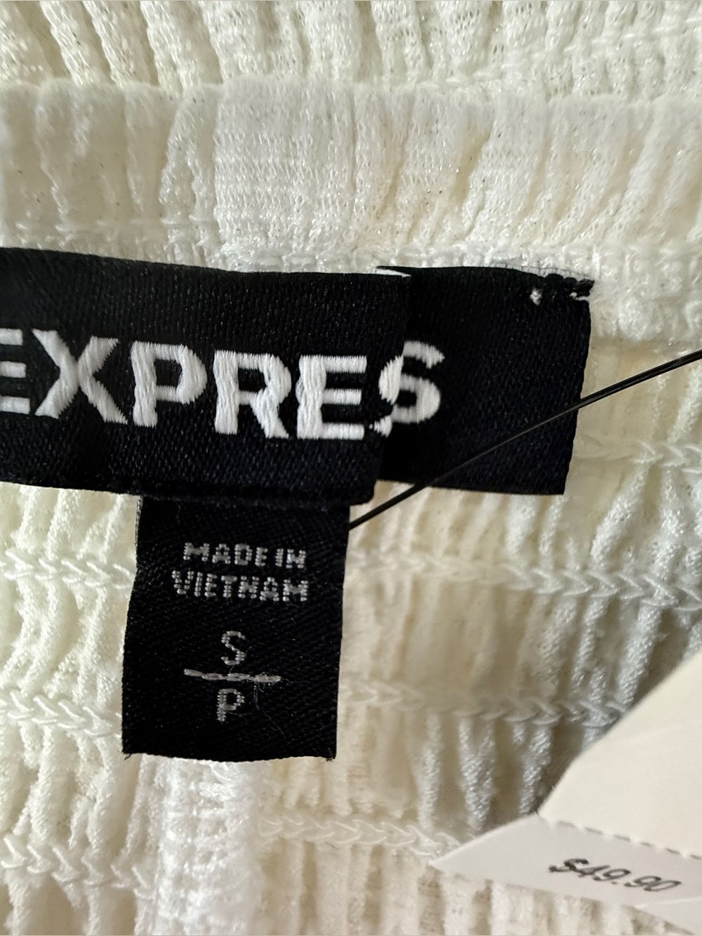 Express White Off-Shoulder Ruffle Crochet Crop Top - Picture 4 of 7